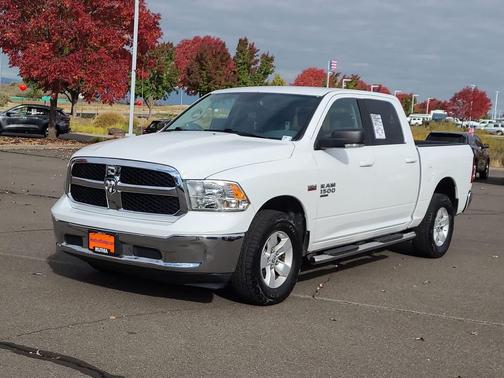 2019 RAM 1500 SLT