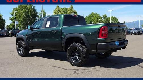 Serrano Green Metallic 2026 RAM 1500 RHO