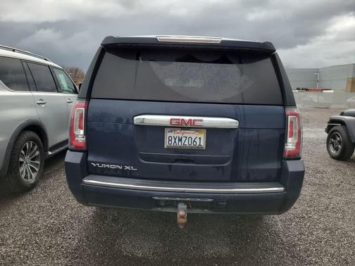 2017 GMC Yukon XL Denali