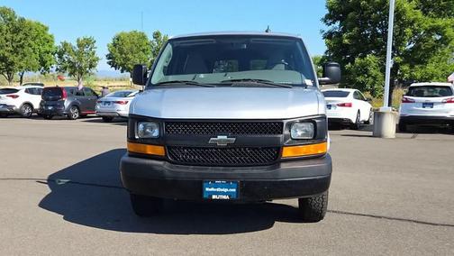Silver Ice Metallic 2017 Chevrolet Express 2500 LT