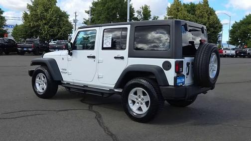 Bright White Clearcoat 2016 Jeep Wrangler Unlimited Sport