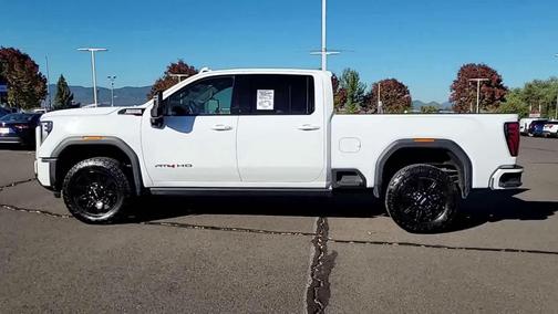 2024 GMC Sierra 2500 AT4