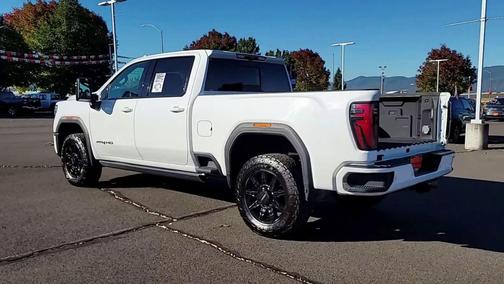 2024 GMC Sierra 2500 AT4