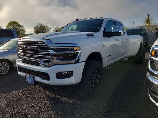 Bright White Clearcoat 2025 RAM 3500 Laramie