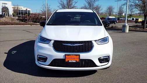 2025 Chrysler Pacifica L