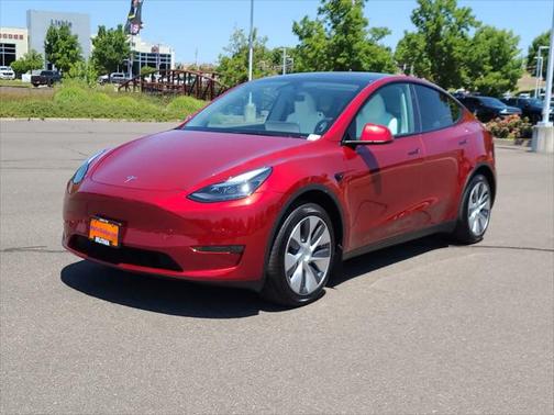 2024 Tesla Model Y RWD