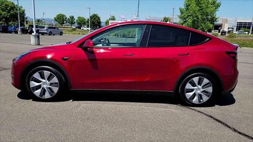 2024 Tesla Model Y RWD