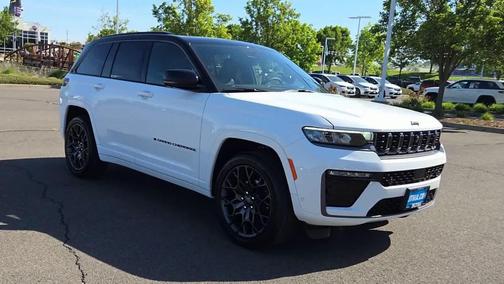 Bright White Clearcoat 2026 Jeep Grand Cherokee Summit