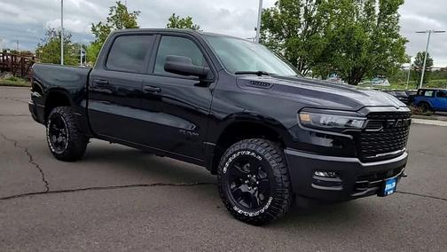 Diamond Black Crystal Pearlcoat 2026 RAM 1500 Warlock
