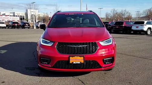 Red Hot Pearlcoat 2026 Chrysler Pacifica L