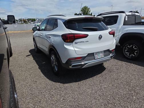White Frost Tricoat 2021 Buick Encore GX Essence