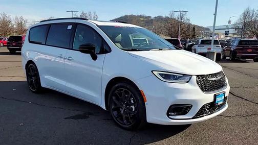 2026 Chrysler Pacifica Limited