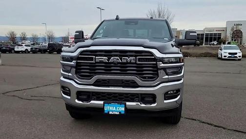Diamond Black Crystal Pearlcoat 2026 RAM 2500 Tradesman