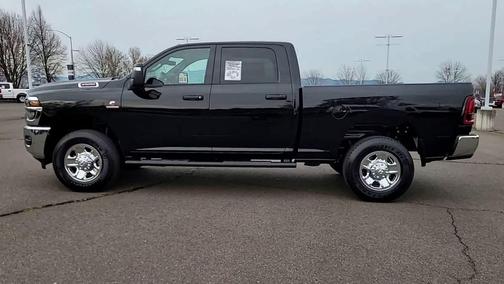 Diamond Black Crystal Pearlcoat 2026 RAM 2500 Tradesman
