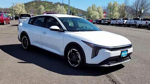 Snow White Pearl 2025 Kia K4 EX