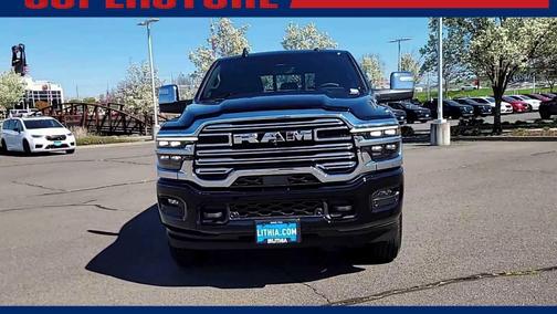 Diamond Black Crystal Pearlcoat 2026 RAM 2500 Laramie