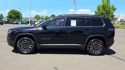 Diamond Black Crystal Pearlcoat 2026 Jeep Cherokee Limited