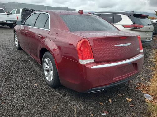 2016 Chrysler 300 Limited