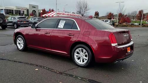 2016 Chrysler 300 Limited