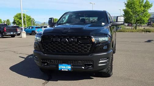 Diamond Black Crystal Pearlcoat 2026 RAM 1500 Warlock