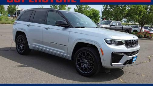 silver zynith 2026 Jeep Grand Cherokee Summit