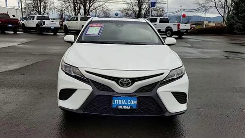 2019 Toyota Camry SE