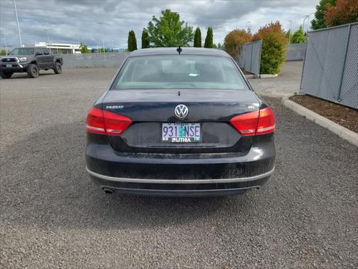 2013 Volkswagen Passat 2.5 SEL Premium