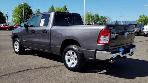 Granite Crystal Metallic Clearcoat 2022 RAM 1500 Big Horn/Lone Star