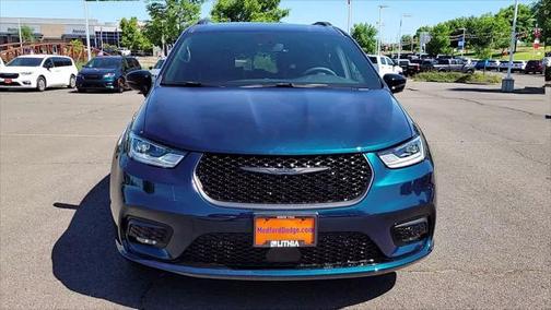 2025 Chrysler Pacifica Hybrid Premium