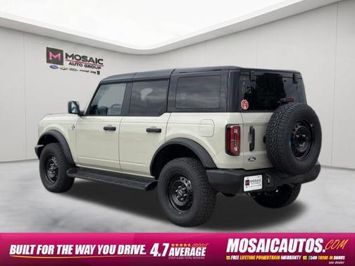 Desert Sand 2026 Ford Bronco Outer Banks