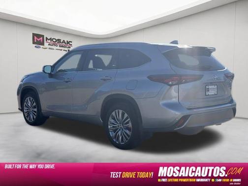 Celestial Silver Metallic 2024 Toyota Highlander Platinum