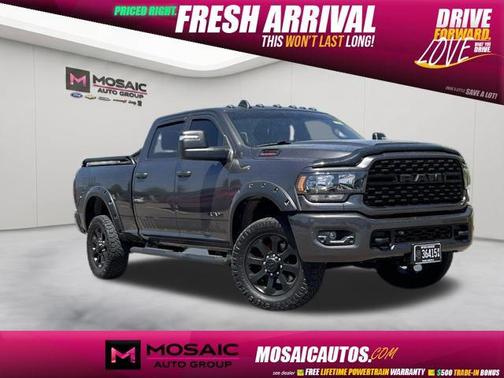Granite Crystal Metallic Clearcoat 2023 RAM 2500 Big Horn Crew Cab 4x4 6'4' Box