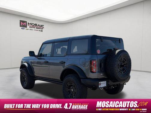 Carbonized Gray Metallic 2026 Ford Bronco Badlands
