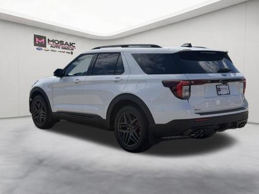 Star White Metallic Tri-Coat 2026 Ford Explorer ST