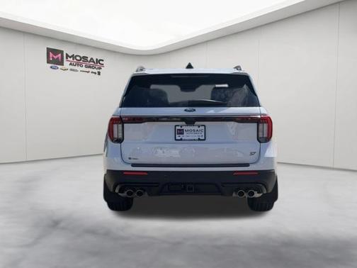 Star White Metallic Tri-Coat 2026 Ford Explorer ST