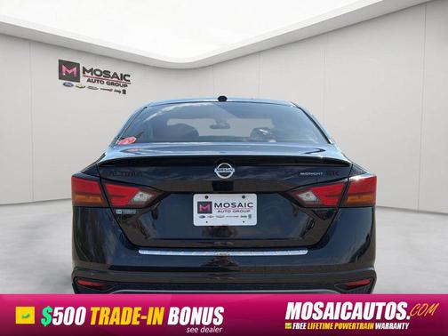 Super Black 2022 Nissan Altima SR FWD
