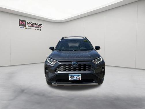 Magnetic Gray Metallic w/Black Roof 2019 Toyota RAV4 Hybrid SE
