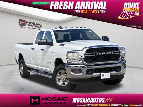 Bright White Clearcoat 2019 RAM 2500 Tradesman Crew Cab 4x4 8' Box