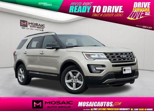 White Gold Metallic 2017 Ford Explorer XLT