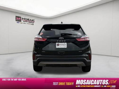 Forged Green Metallic 2023 Ford Edge SEL