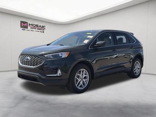 Forged Green Metallic 2023 Ford Edge SEL