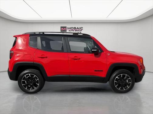 2023 Jeep Renegade Trailhawk