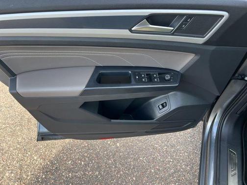 2021 Volkswagen Atlas 3.6L SE w/Technology