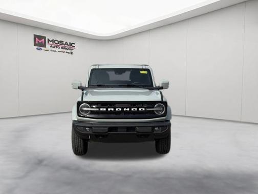 Cactus Gray 2024 Ford Bronco Outer Banks