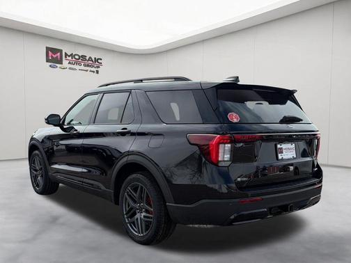 Agate Black Metallic 2026 Ford Explorer ST-Line