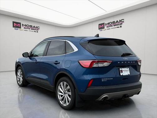 2022 Ford Escape Titanium