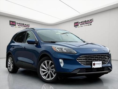 2022 Ford Escape Titanium