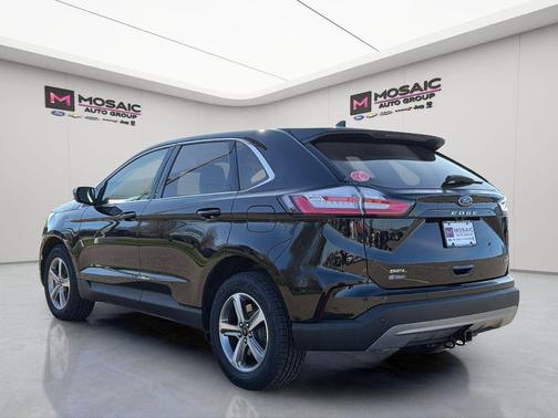 Agate Black Metallic 2024 Ford Edge SEL