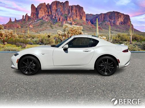 Snowflake White 2026 Mazda MX-5 Miata GRAND TOURING