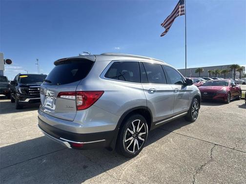 2022 Honda Pilot Touring 7-Passenger